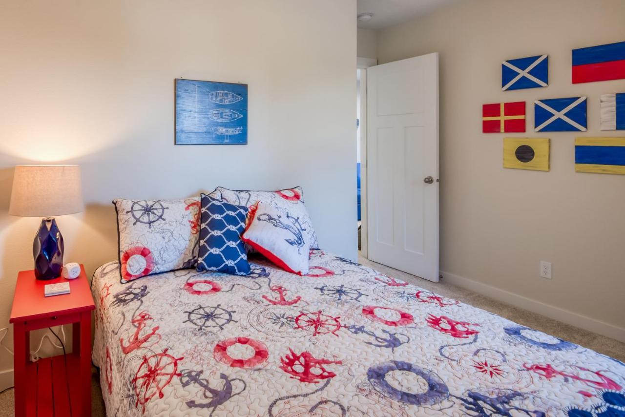 Oceanview Townhome - Pet Friendly - Sleeps 6 - King Depoe Bay Exterior photo